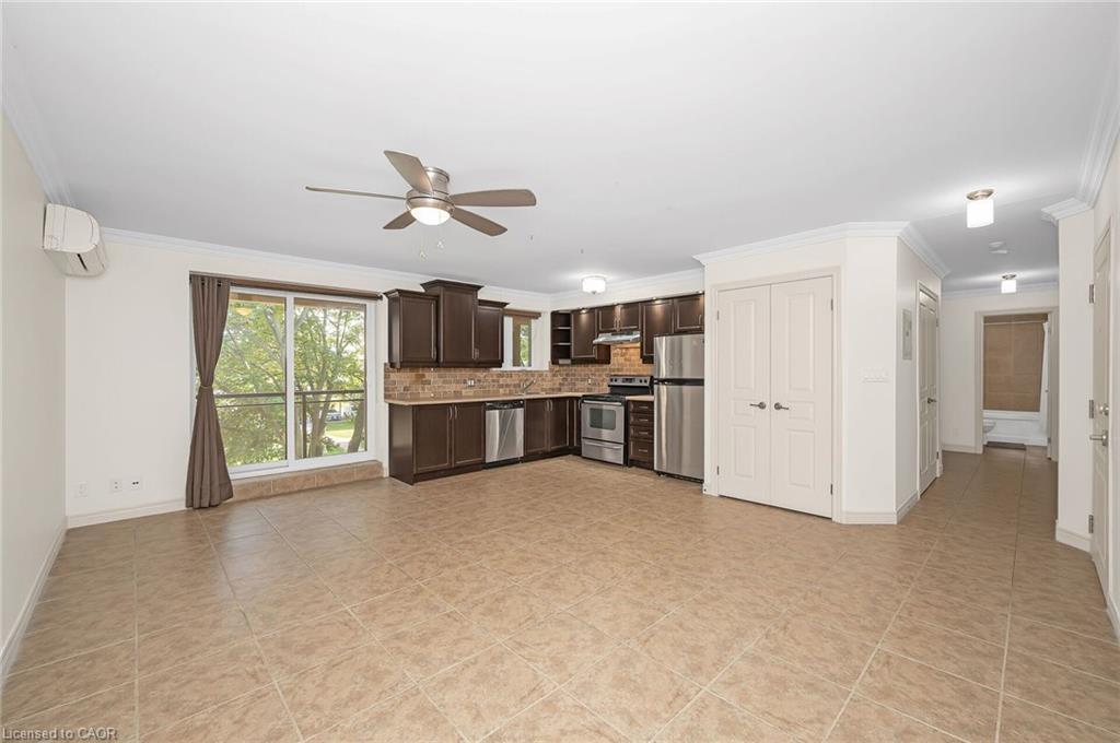 303-1212 Fennell Avenue E, Hamilton, ON - Indoor