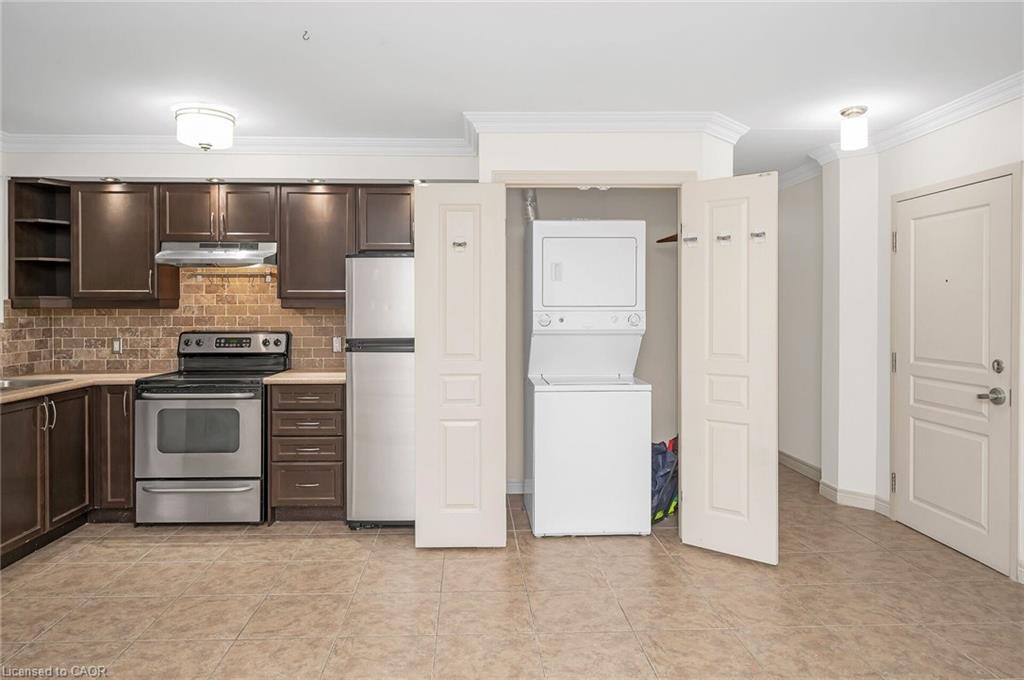 303-1212 Fennell Avenue E, Hamilton, ON - Indoor Photo Showing Other Room