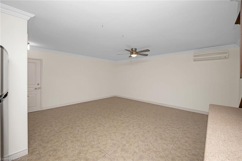 303-1212 Fennell Avenue E, Hamilton, ON - Indoor Photo Showing Other Room