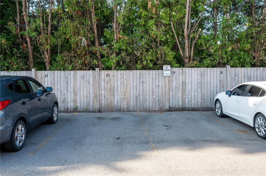 303-1212 Fennell Avenue E, Hamilton, ON -