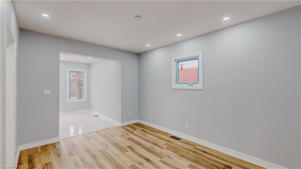 4357 Seneca Street, Niagara Falls, ON - Indoor Photo Showing Other Room