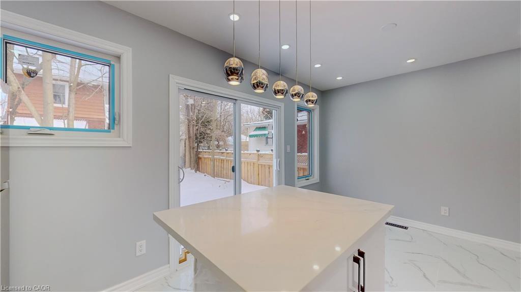 4357 Seneca Street, Niagara Falls, ON - Indoor