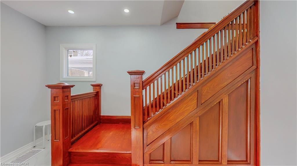 4357 Seneca Street, Niagara Falls, ON - Indoor Photo Showing Other Room