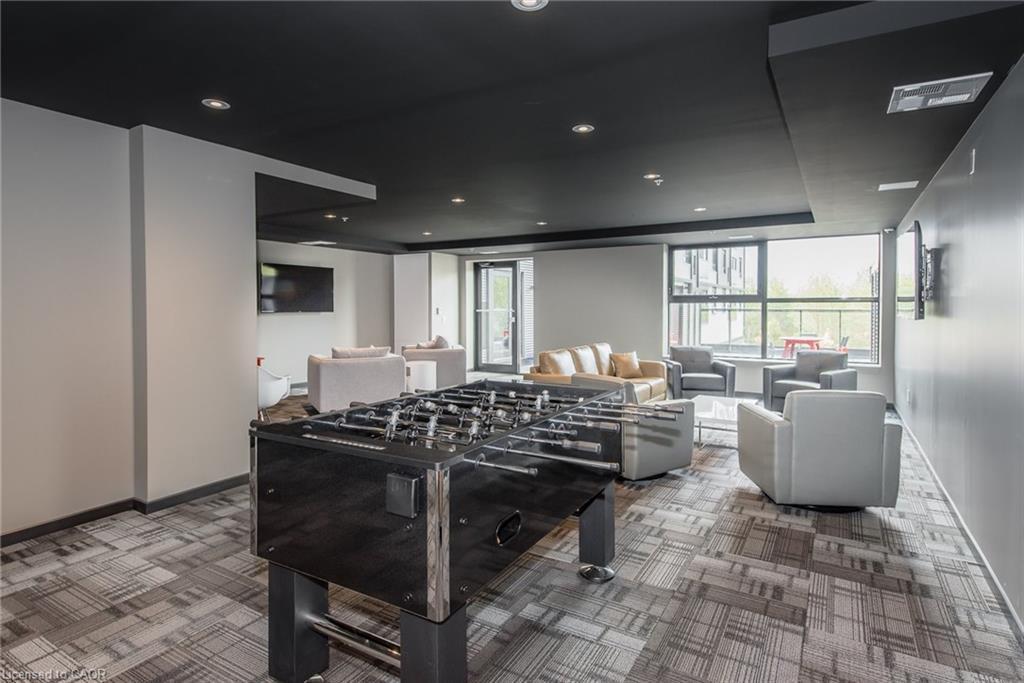 220-1291 Gordon Street, Guelph, ON - Indoor