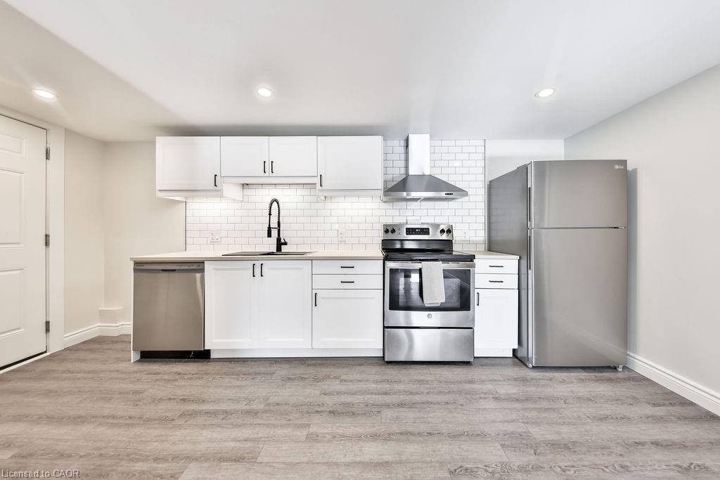 Lower-47 Castlefield Drive, Hamilton, ON - Indoor Photo Showing Kitchen With Stainless Steel Kitchen