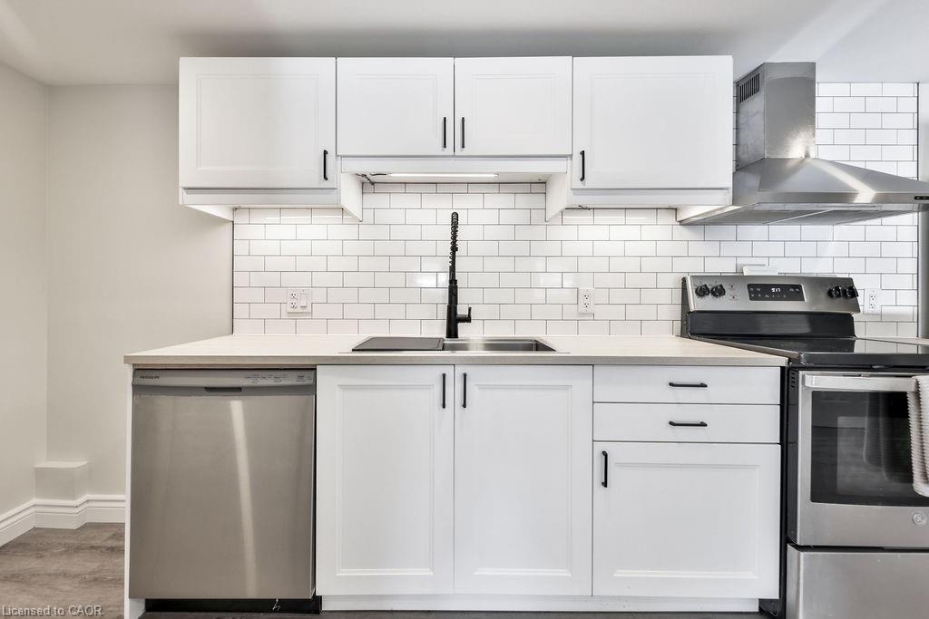 Lower-47 Castlefield Drive, Hamilton, ON - Indoor Photo Showing Kitchen With Stainless Steel Kitchen With Double Sink With Upgraded Kitchen