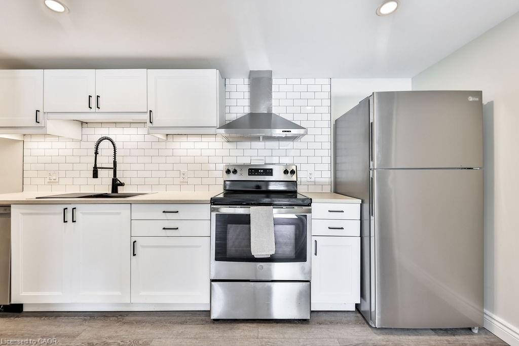 Lower-47 Castlefield Drive, Hamilton, ON - Indoor Photo Showing Kitchen With Stainless Steel Kitchen With Upgraded Kitchen