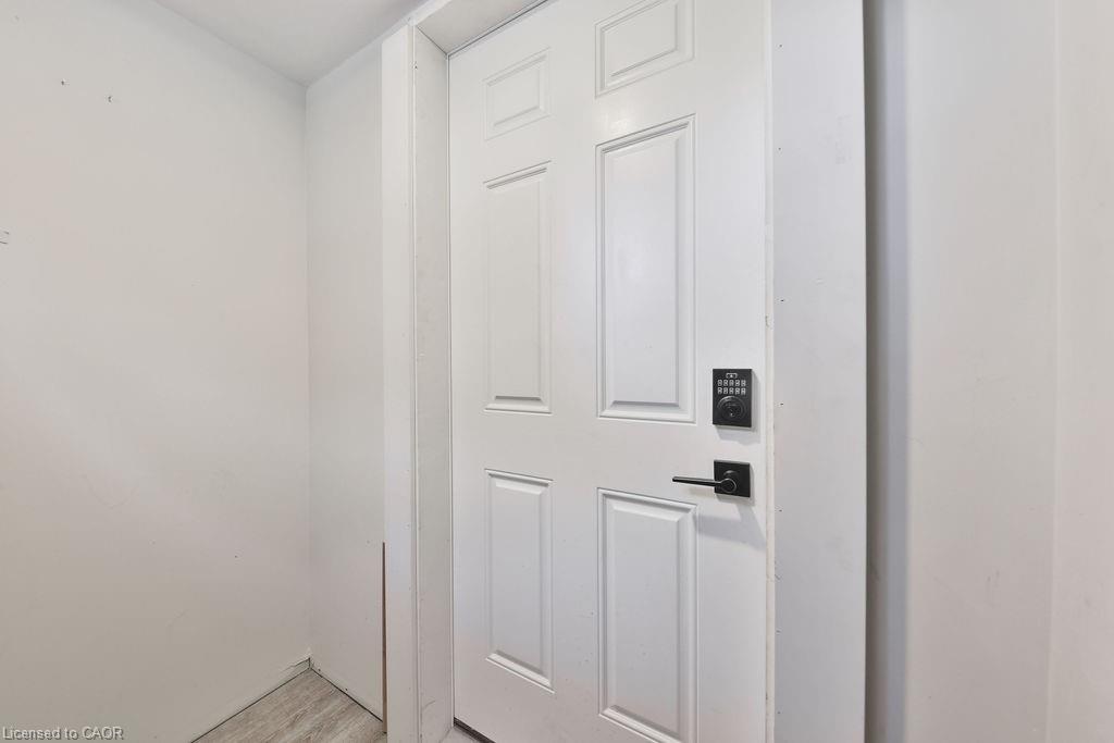 Lower-47 Castlefield Drive, Hamilton, ON - Indoor Photo Showing Other Room