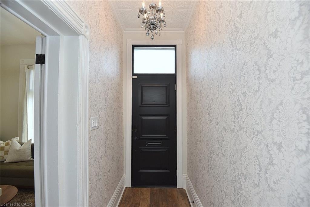277 Main Street W, Hamilton, ON - Indoor Photo Showing Other Room