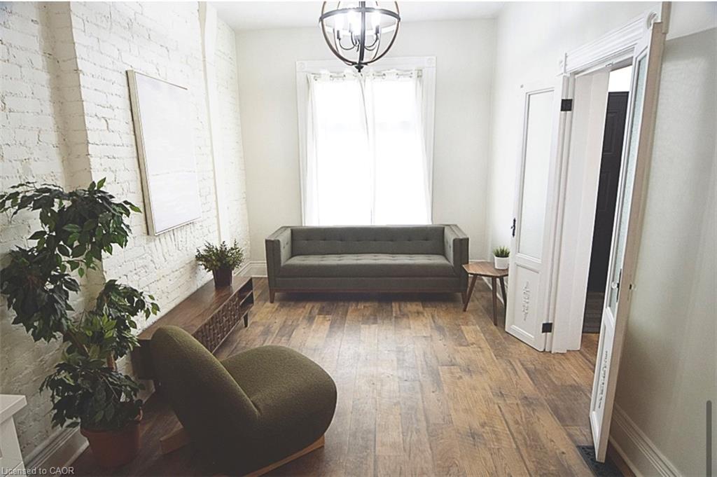 277 Main Street W, Hamilton, ON - Indoor Photo Showing Other Room