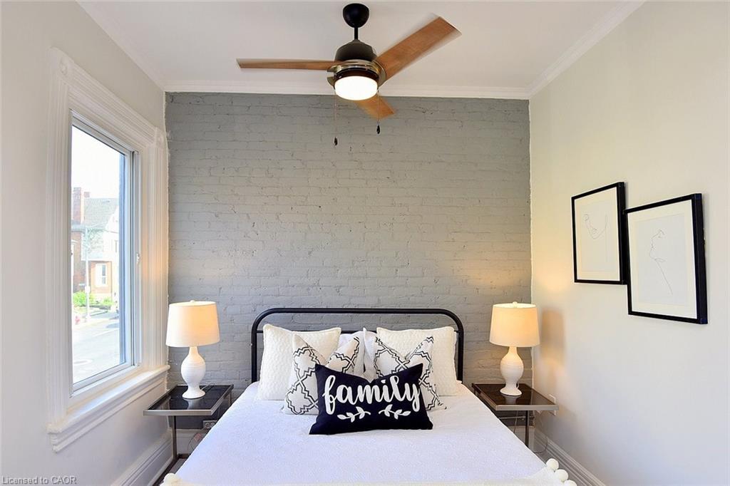 277 Main Street W, Hamilton, ON - Indoor Photo Showing Bedroom