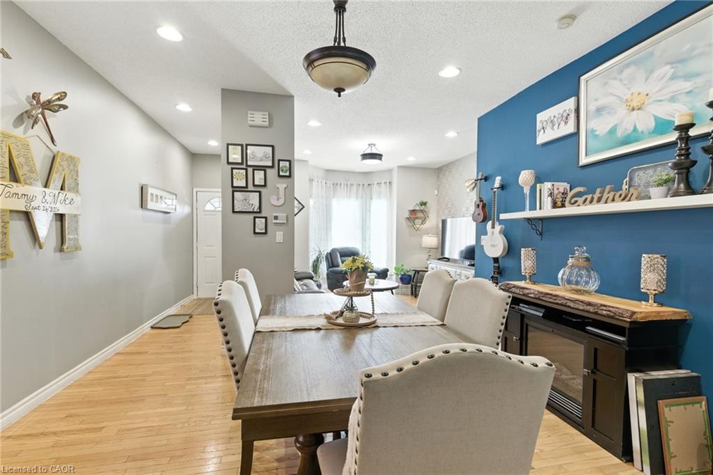 487 Catharine Street N, Hamilton, ON - Indoor Photo Showing Dining Room