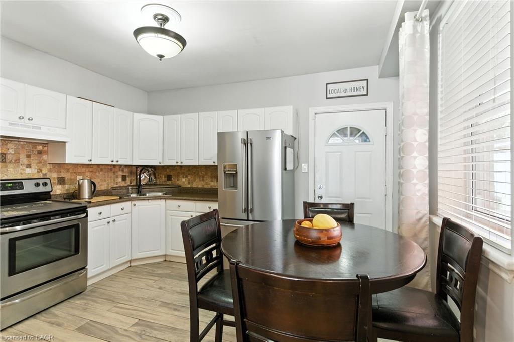 487 Catharine Street N, Hamilton, ON - Indoor Photo Showing Kitchen