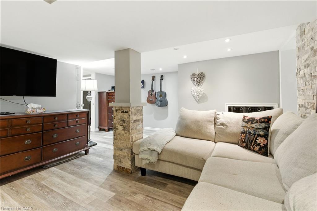 487 Catharine Street N, Hamilton, ON - Indoor