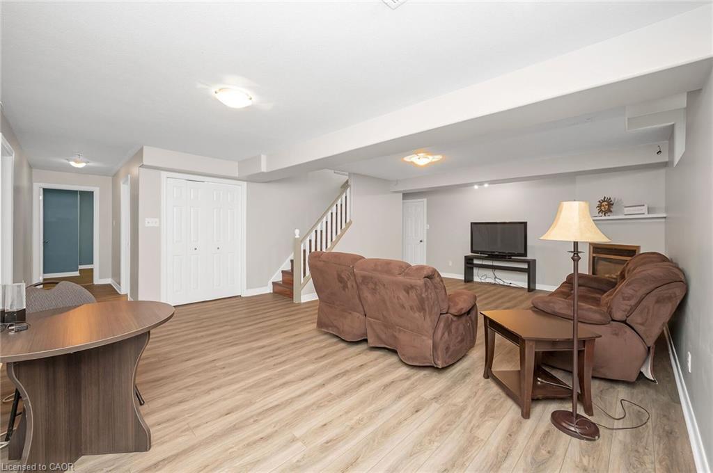 307 Brant County Rd #18, Brantford, ON - Indoor