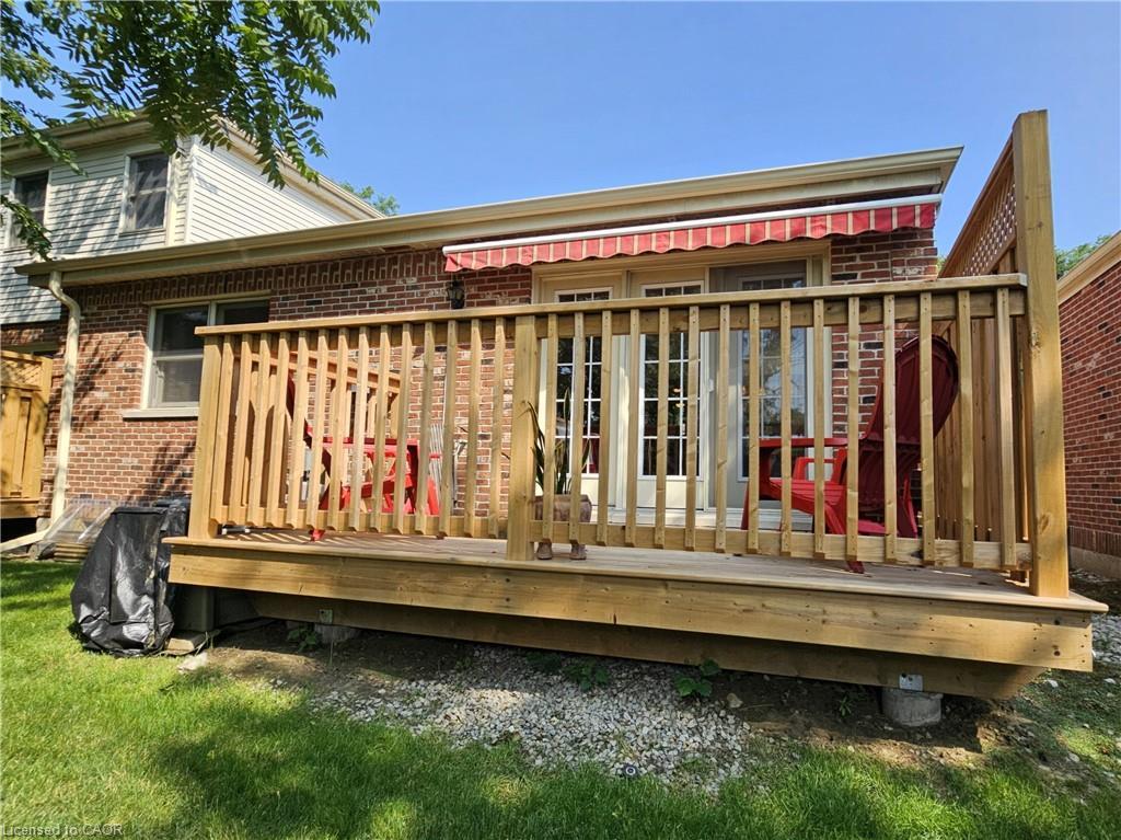 11-42 Donly Drive S, Simcoe, ON - Outdoor With Deck Patio Veranda