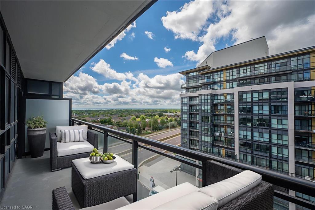 718-395 Dundas Street, Oakville, ON - Outdoor With Balcony With View With Exterior