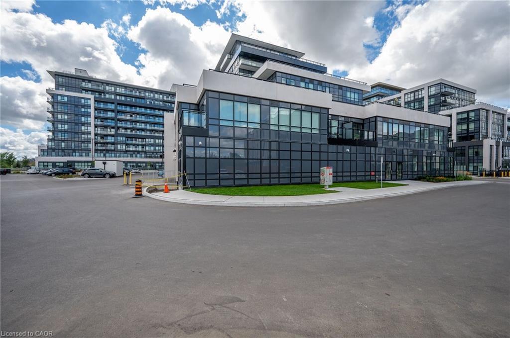 718-395 Dundas Street, Oakville, ON - Outdoor