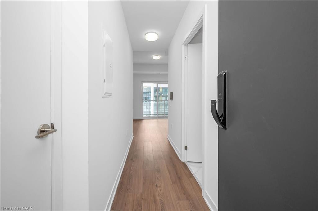 718-395 Dundas Street, Oakville, ON - Indoor Photo Showing Other Room