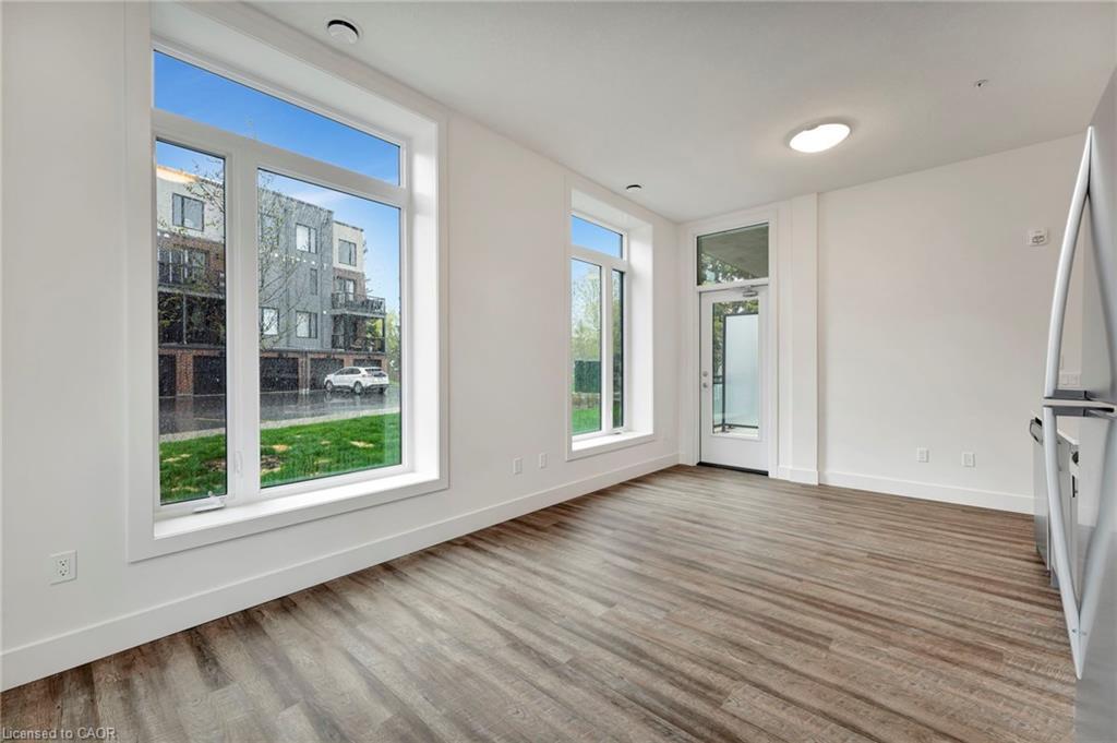 101-107 Roger Street, Waterloo, ON - Indoor Photo Showing Other Room