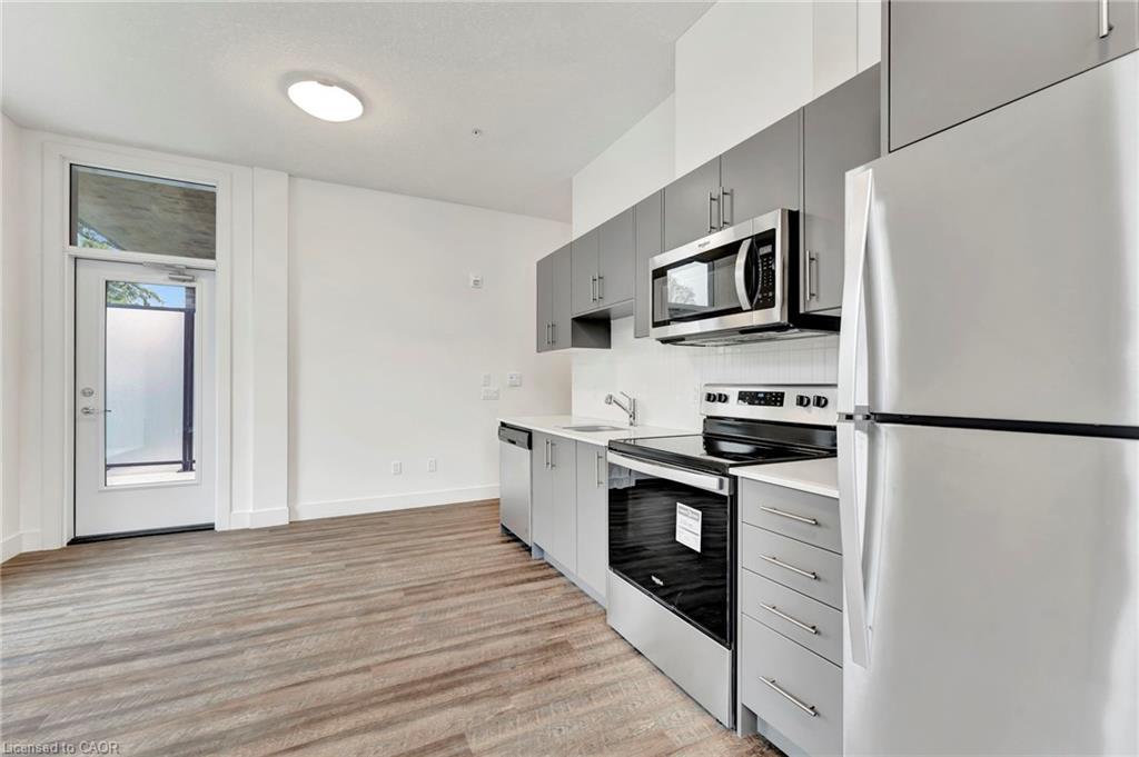 101-107 Roger Street, Waterloo, ON - Indoor Photo Showing Kitchen