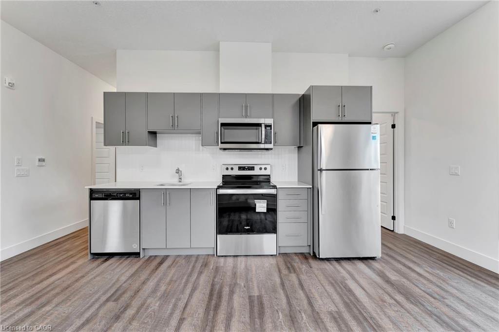 101-107 Roger Street, Waterloo, ON - Indoor Photo Showing Kitchen