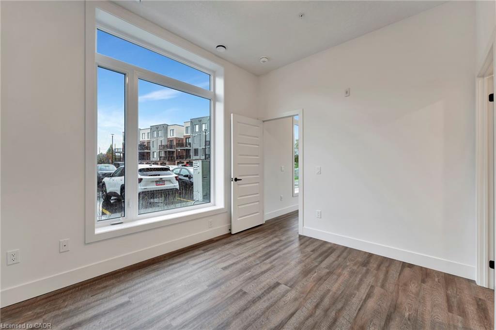 101-107 Roger Street, Waterloo, ON - Indoor Photo Showing Other Room