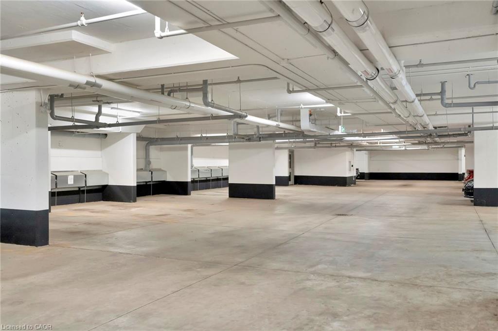 101-107 Roger Street, Waterloo, ON - Indoor Photo Showing Garage