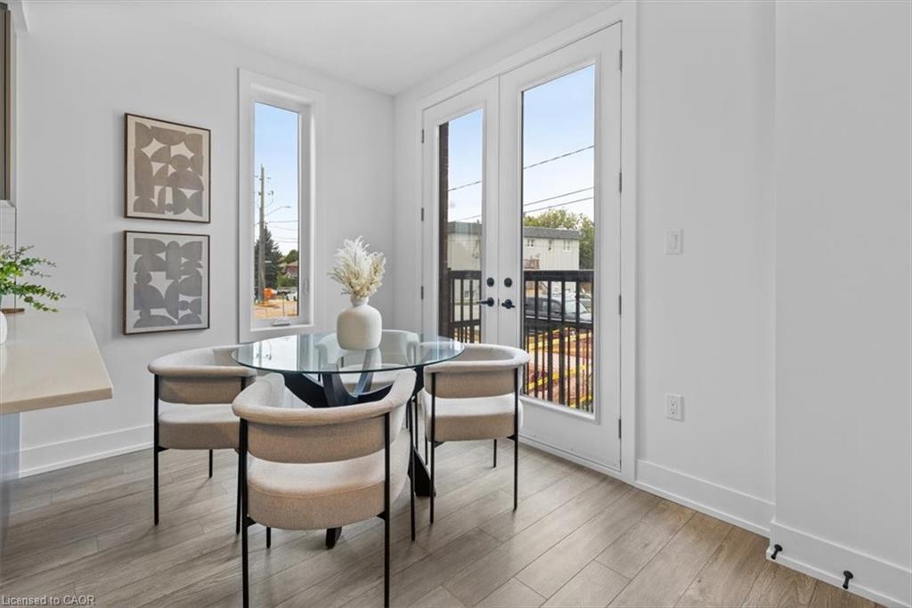 45-99 Roger Street, Waterloo, ON - Indoor Photo Showing Dining Room