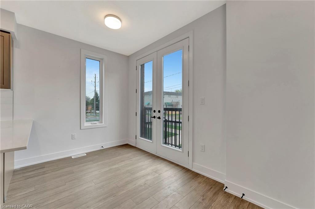 45-99 Roger Street, Waterloo, ON - Indoor Photo Showing Other Room