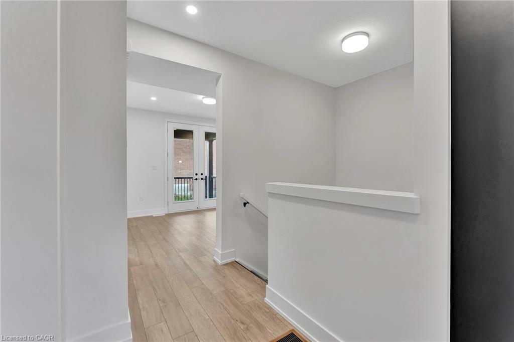 53-99 Roger Street, Waterloo, ON - Indoor Photo Showing Other Room