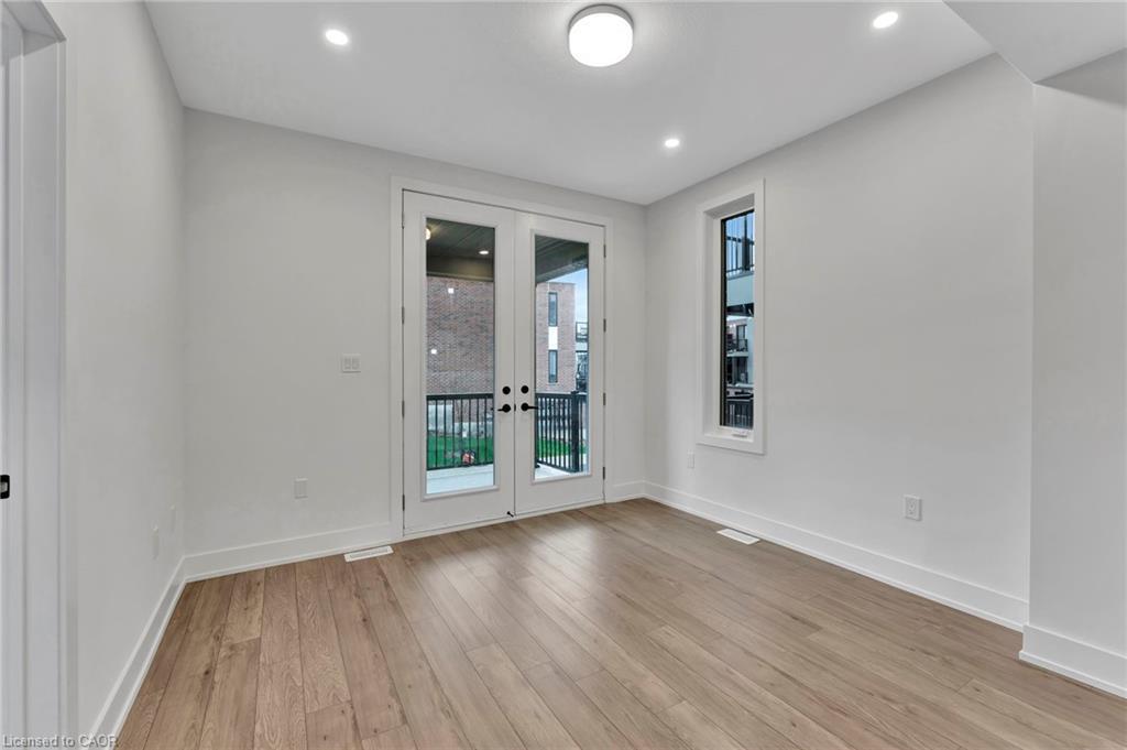 53-99 Roger Street, Waterloo, ON - Indoor Photo Showing Other Room