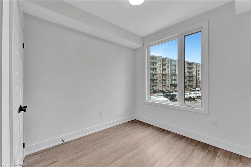 53-99 Roger Street, Waterloo, ON - Indoor Photo Showing Other Room