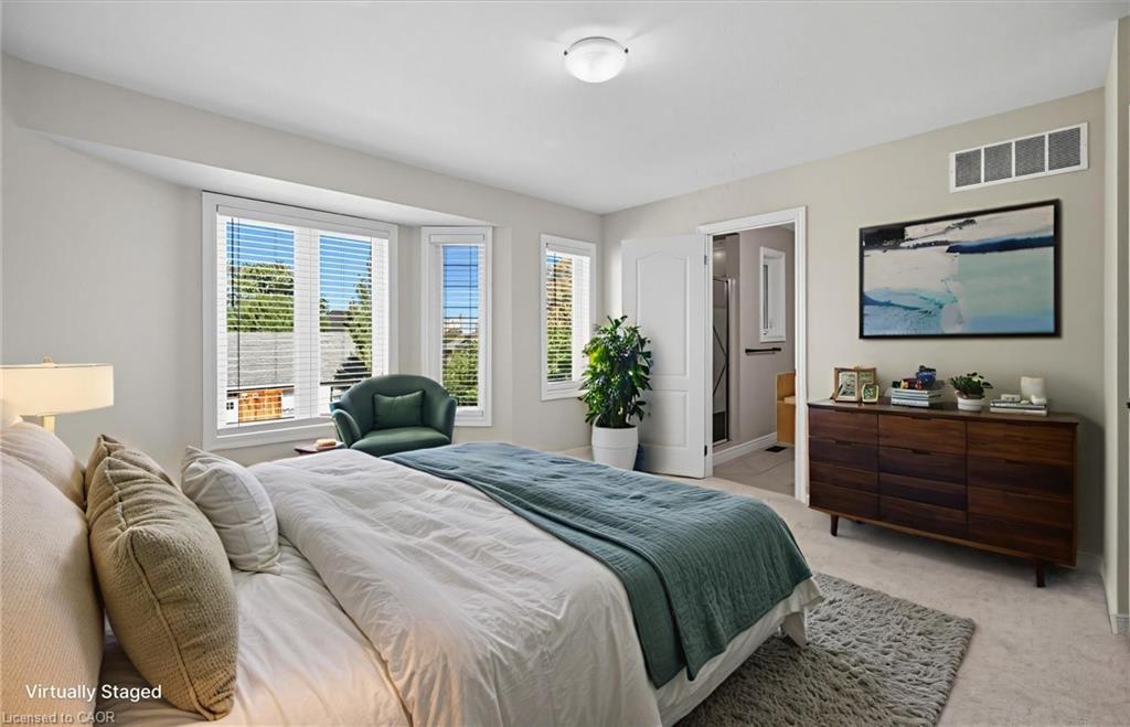 88 Wood Street E, Hamilton, ON - Indoor Photo Showing Bedroom