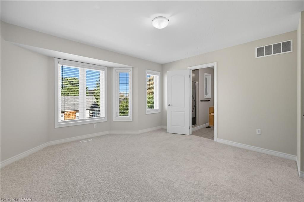 88 Wood Street E, Hamilton, ON - Indoor Photo Showing Other Room