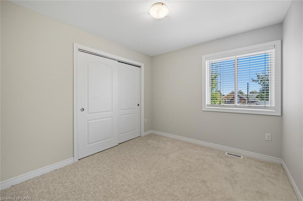 88 Wood Street E, Hamilton, ON - Indoor Photo Showing Other Room