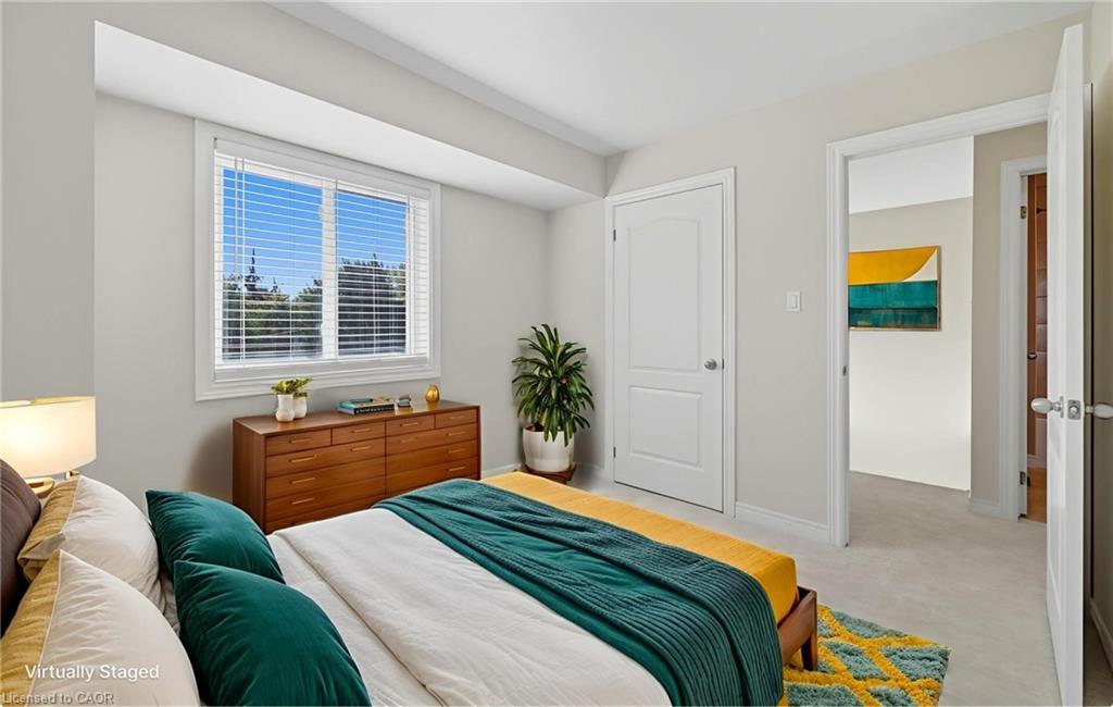 88 Wood Street E, Hamilton, ON - Indoor Photo Showing Bedroom