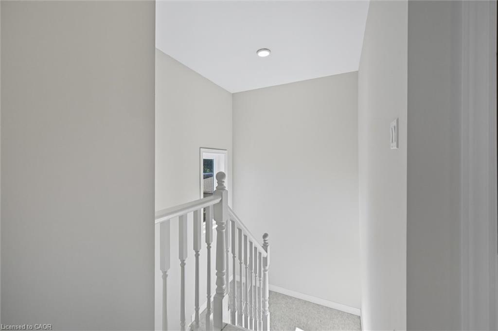 88 Wood Street E, Hamilton, ON - Indoor Photo Showing Other Room