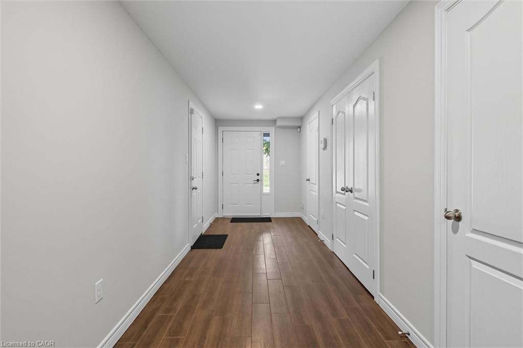 88 Wood Street E, Hamilton, ON - Indoor Photo Showing Other Room