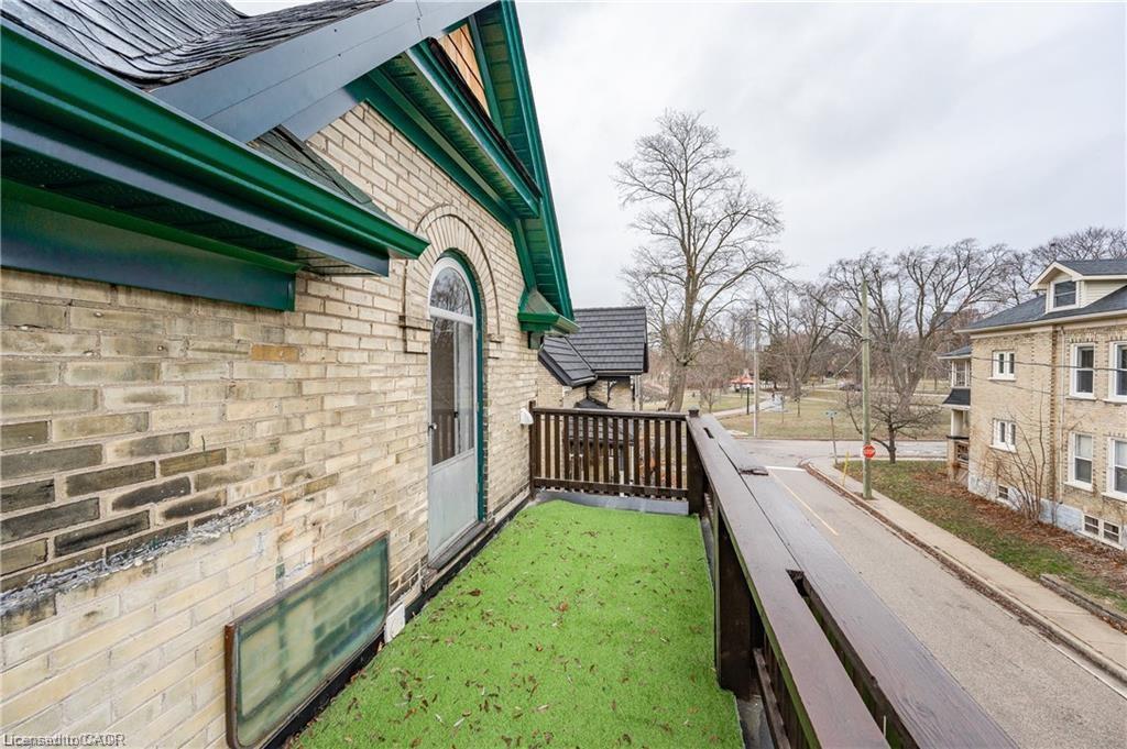 17 Hilda Place, Kitchener, ON - Outdoor