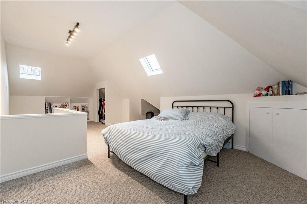 17 Hilda Place, Kitchener, ON - Indoor Photo Showing Bedroom