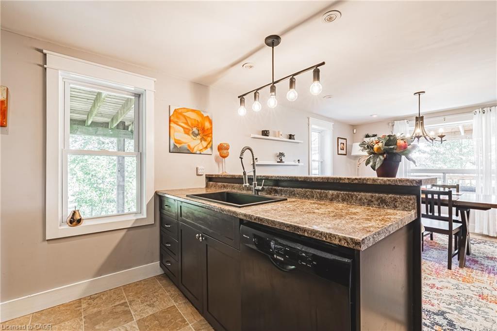 7721 Concession 5 Road, Caistor Centre, ON - Indoor Photo Showing Kitchen