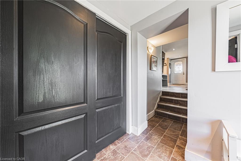 7721 Concession 5 Road, Caistor Centre, ON - Indoor Photo Showing Other Room