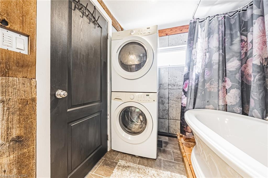 7721 Concession 5 Road, Caistor Centre, ON - Indoor Photo Showing Laundry Room