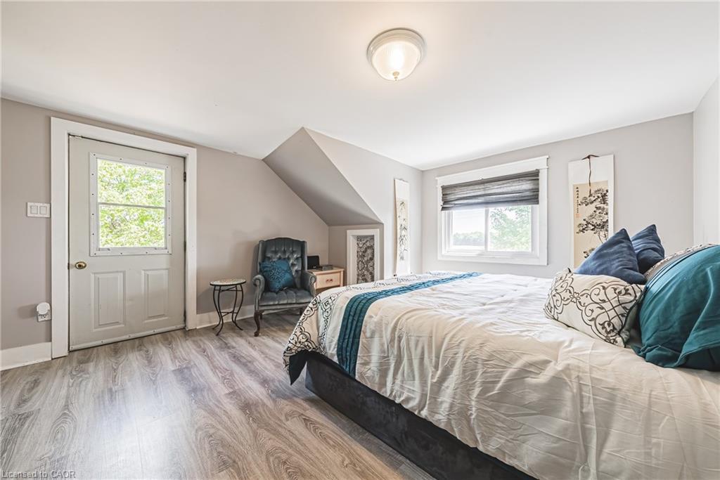 7721 Concession 5 Road, Caistor Centre, ON - Indoor Photo Showing Bedroom