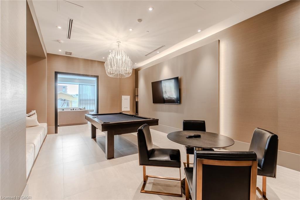 2102-2007 James Street, Burlington, ON - Indoor