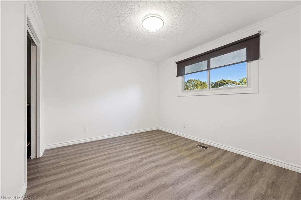 Main-74 Elm Ridge Drive, Kitchener, ON - Indoor Photo Showing Other Room