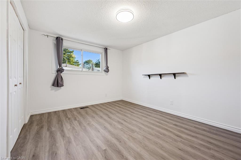 Main-74 Elm Ridge Drive, Kitchener, ON - Indoor Photo Showing Other Room