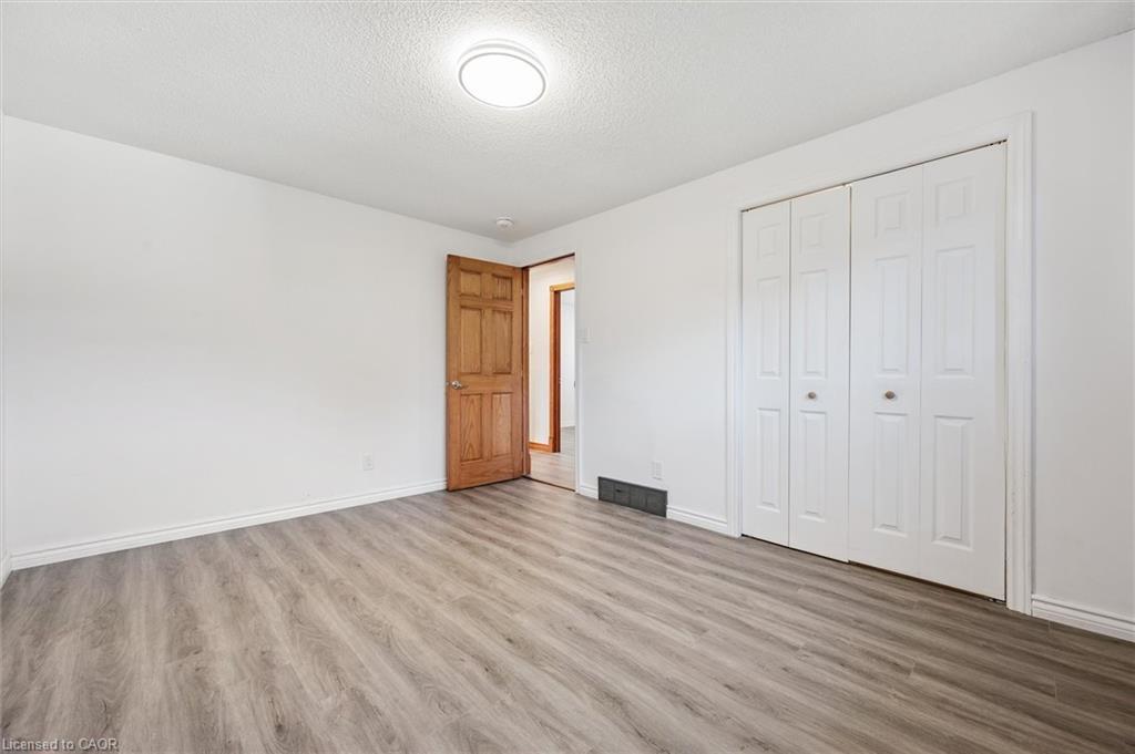 Main-74 Elm Ridge Drive, Kitchener, ON - Indoor Photo Showing Other Room