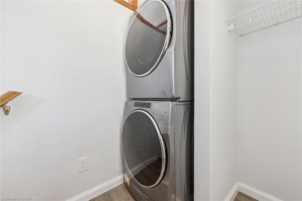 Main-74 Elm Ridge Drive, Kitchener, ON - Indoor Photo Showing Laundry Room